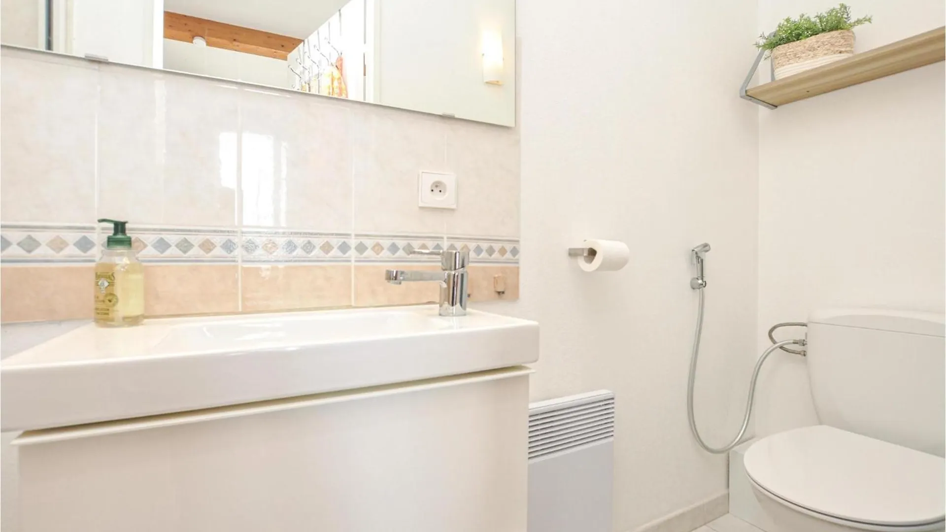 Nice Home In Les Issambres With Kitchen 0*,